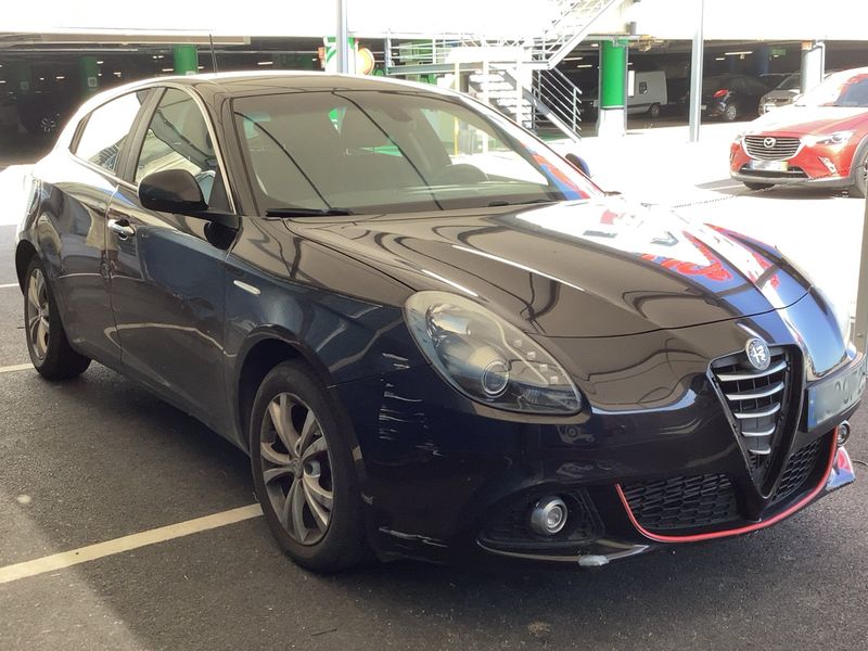 Alfa Romeo Giulietta 1.6 JTDM Turismo — zdjęcie 8
