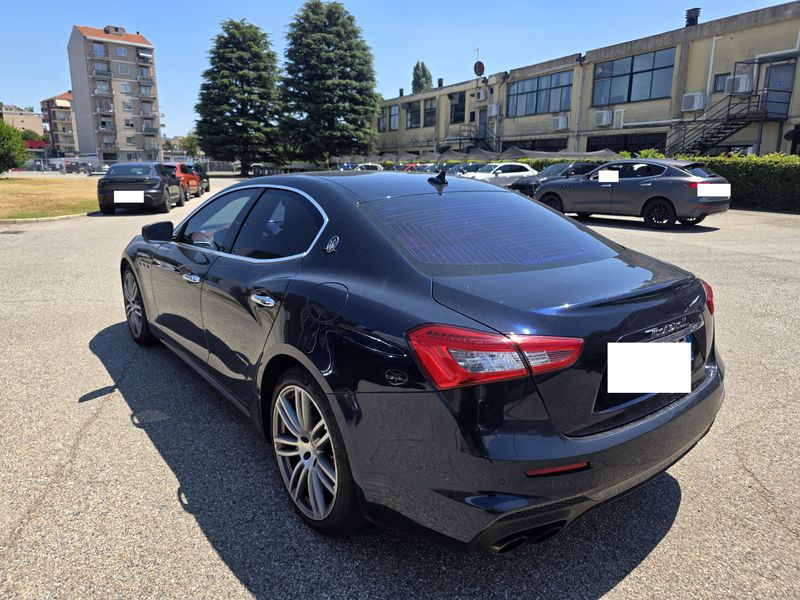 Maserati Ghibli 3.0 V6 Diesel — zdjęcie 3