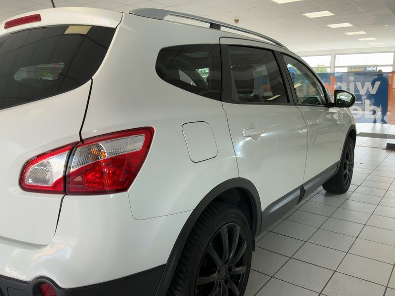 Nissan Qashqai+2 2.0 Acenta 4x4 — zdjęcie 6