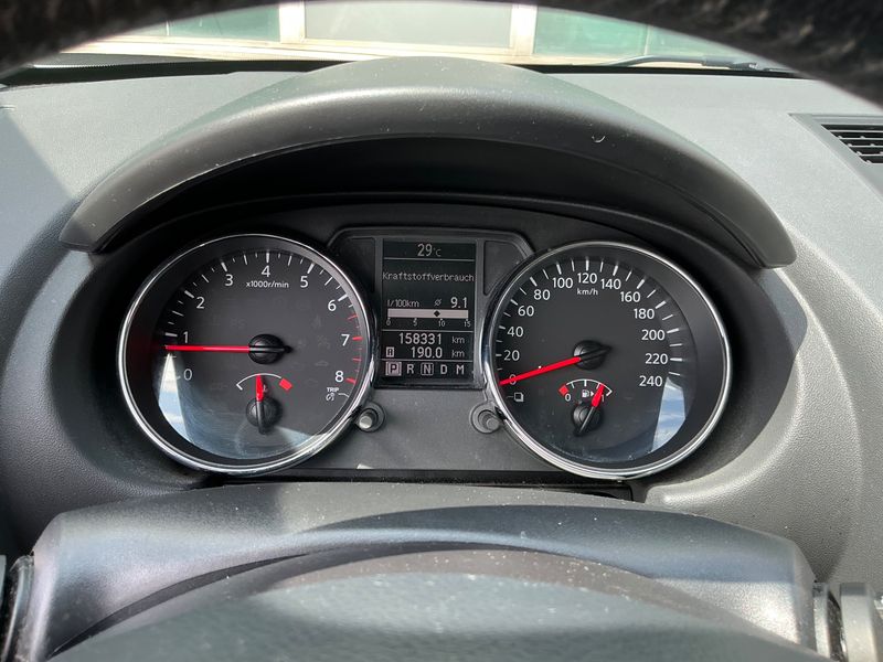 Nissan Qashqai+2 2.0 Acenta 4x4 — zdjęcie 13