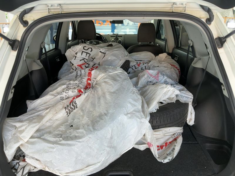Nissan Qashqai+2 2.0 Acenta 4x4 — zdjęcie 10