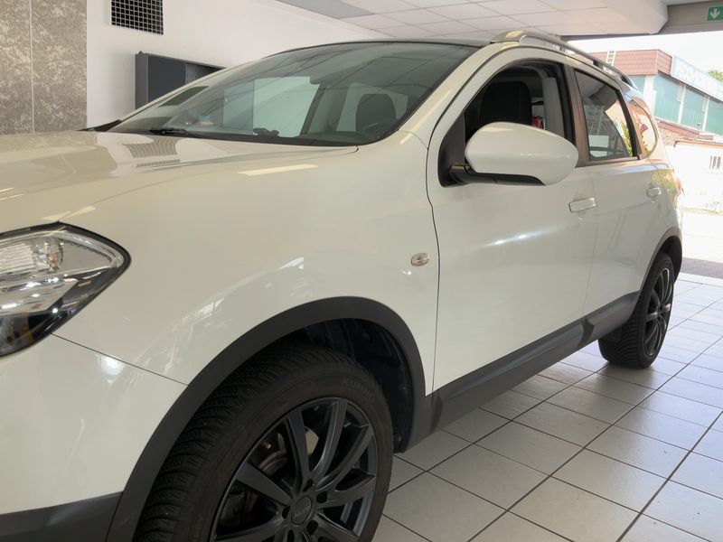 Nissan Qashqai+2 2.0 Acenta 4x4 — zdjęcie 2