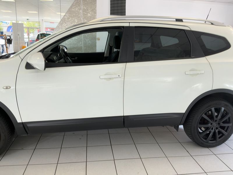 Nissan Qashqai+2 2.0 Acenta 4x4 — zdjęcie 4