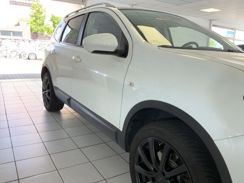 Nissan Qashqai+2 2.0 Acenta 4x4 — zdjęcie 8