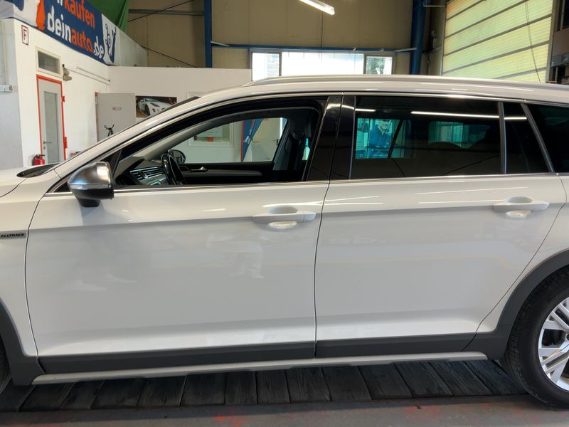 Volkswagen Passat Alltrack 2.0 TDI 4Motion BlueMotion Tech — zdjęcie 4