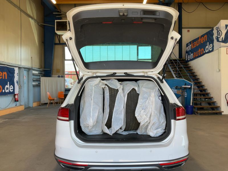 Volkswagen Passat Alltrack 2.0 TDI 4Motion BlueMotion Tech — zdjęcie 10