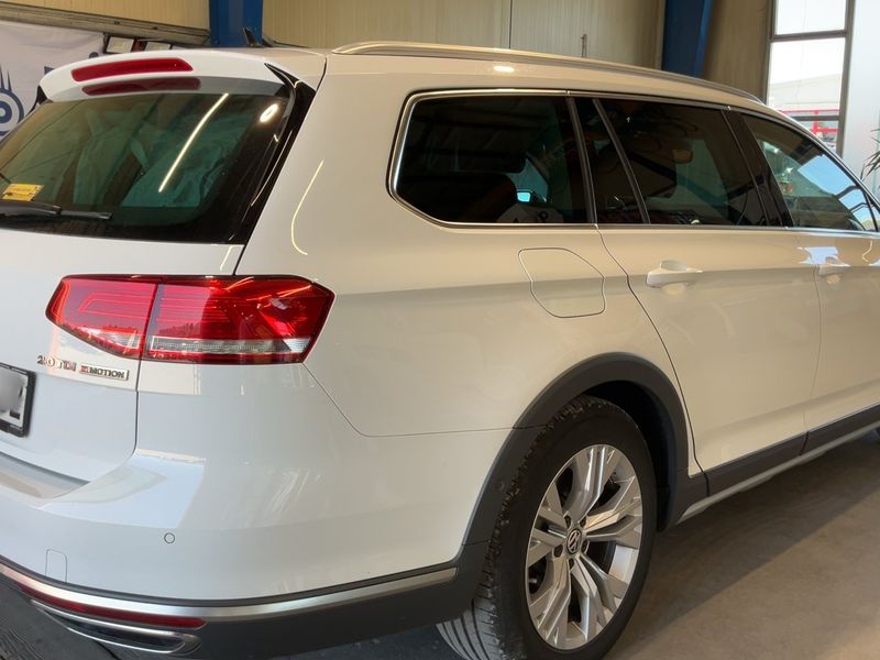 Volkswagen Passat Alltrack 2.0 TDI 4Motion BlueMotion Tech — zdjęcie 6