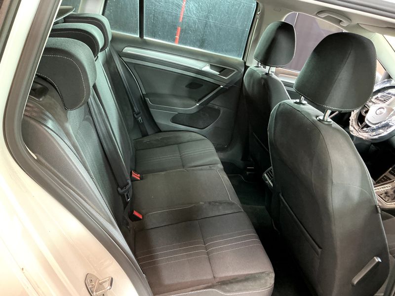Volkswagen Golf VII 2.0 TDI 4Motion BlueMotion Tech 2016 – снимка 37
