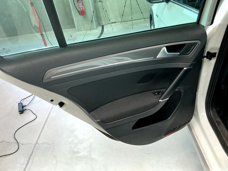 Volkswagen Golf VII 2.0 TDI 4Motion BlueMotion Tech 2016 – снимка 39