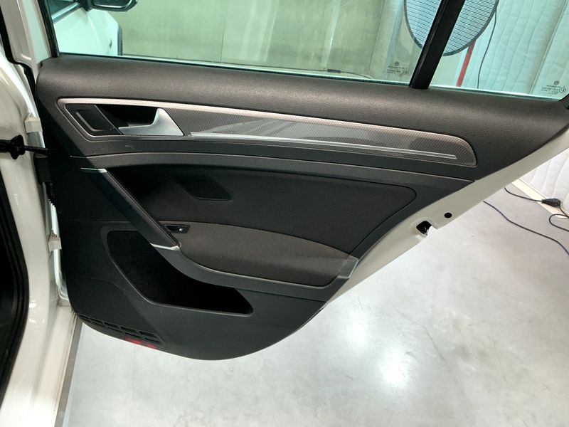 Volkswagen Golf VII 2.0 TDI 4Motion BlueMotion Tech 2016 – снимка 30