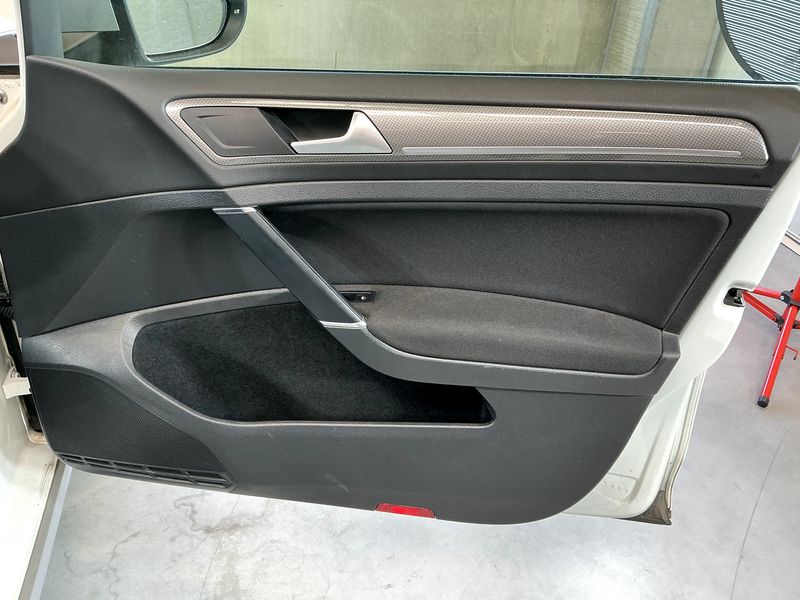 Volkswagen Golf VII 2.0 TDI 4Motion BlueMotion Tech 2016 – снимка 26