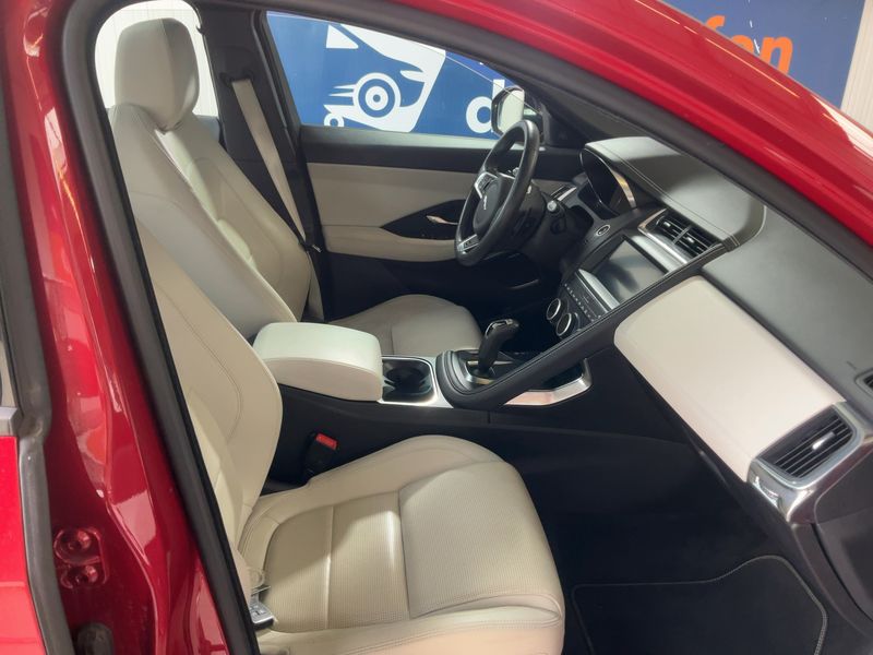 Jaguar E-Pace P250 R-Dynamic SE AWD — zdjęcie 11