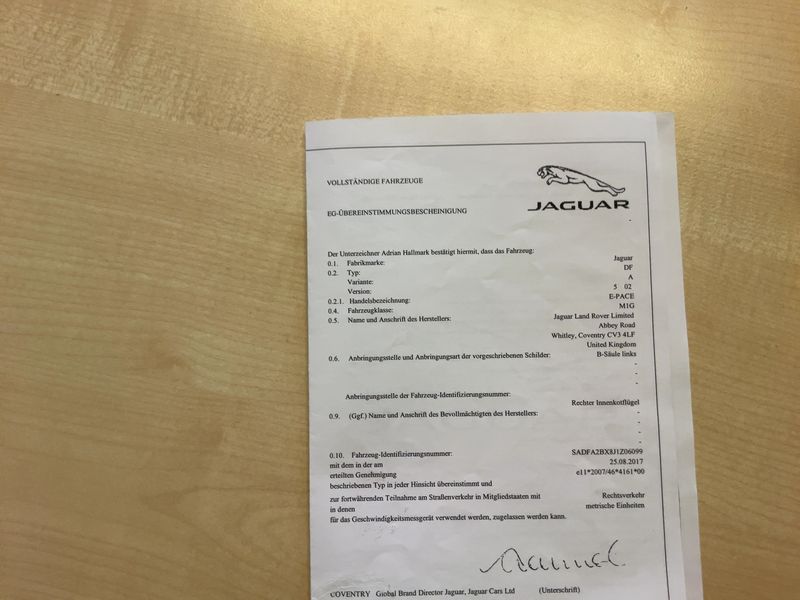Jaguar E-Pace P250 R-Dynamic SE AWD — zdjęcie 16