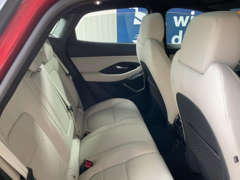 Jaguar E-Pace P250 R-Dynamic SE AWD — zdjęcie 14