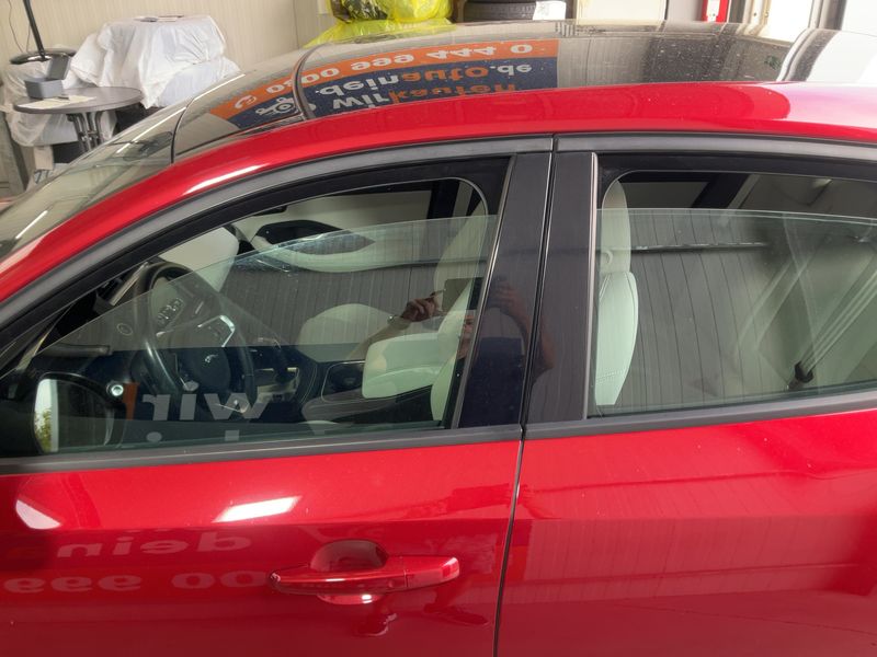 Jaguar E-Pace P250 R-Dynamic SE AWD — zdjęcie 4