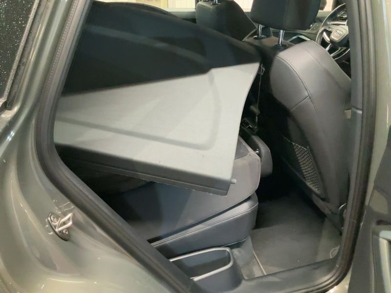 Audi Q3 45 TFSIe S line — zdjęcie 14