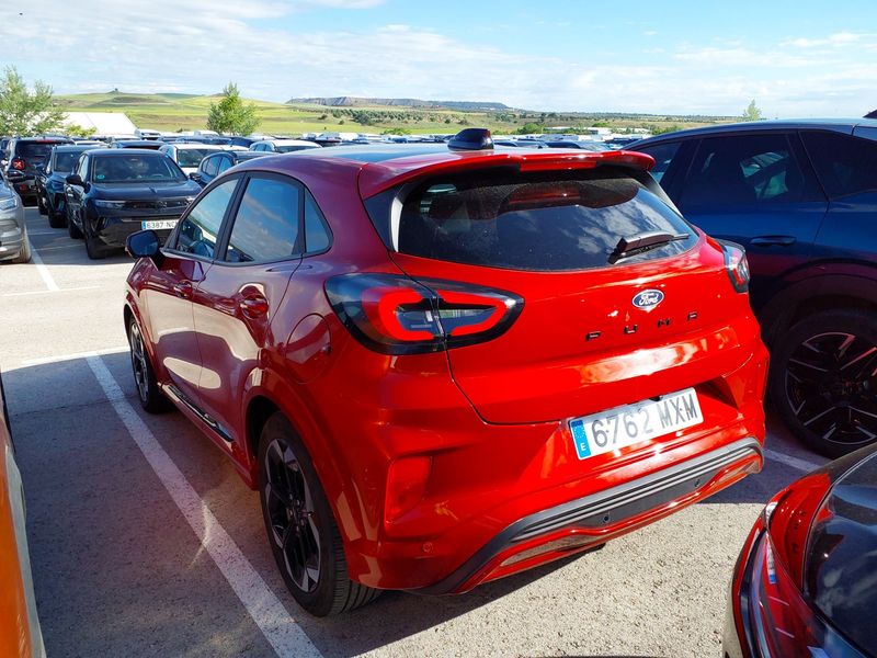 Ford Puma 1.0 EcoBoost Mild-Hybrid ST-Line X — zdjęcie 4