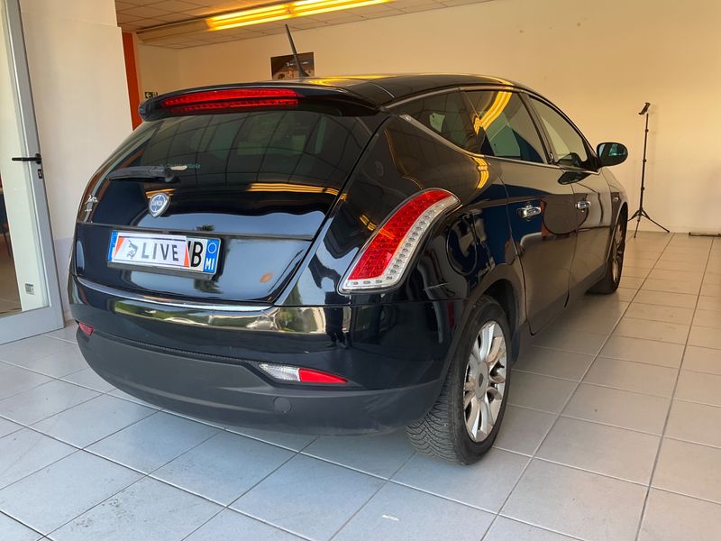 Lancia Delta 1.4 Turbo Oro — zdjęcie 2