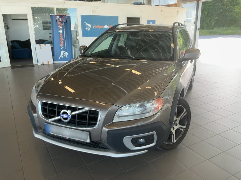 Volvo XC70 2.4 D5 Summum AWD