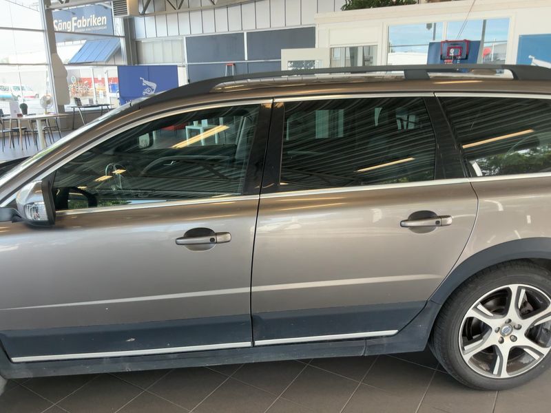 Volvo XC70 2.4 D5 Summum AWD — zdjęcie 4