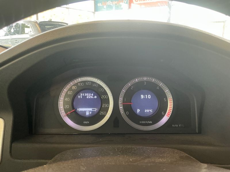 Volvo XC70 2.4 D5 Summum AWD — zdjęcie 13