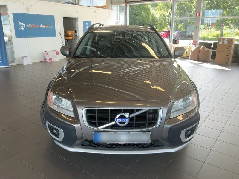 Volvo XC70 2.4 D5 Summum AWD — zdjęcie 9