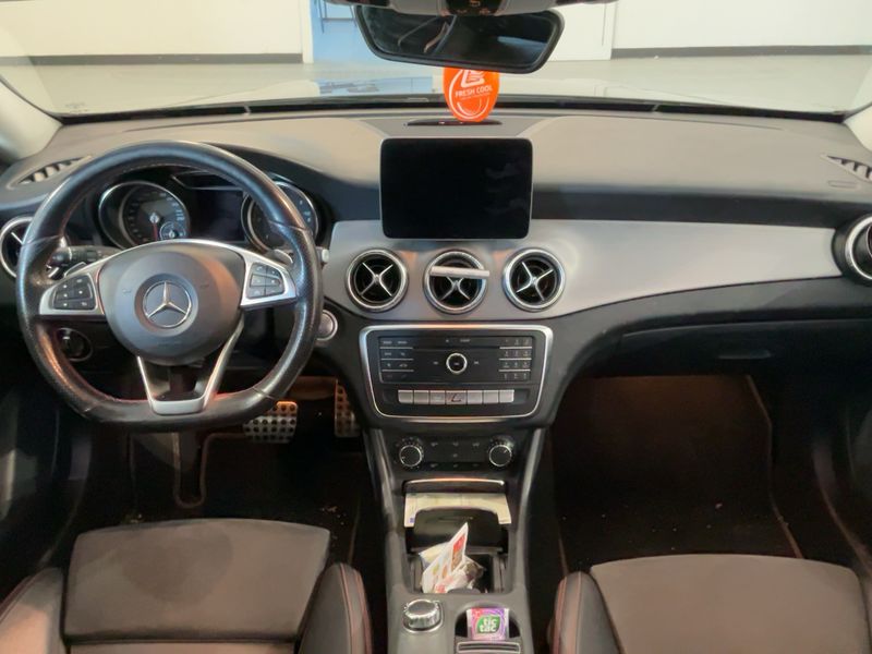 Mercedes-Benz CLA-Klasse CLA 200 d Shooting Brake 4Matic Premium — zdjęcie 12