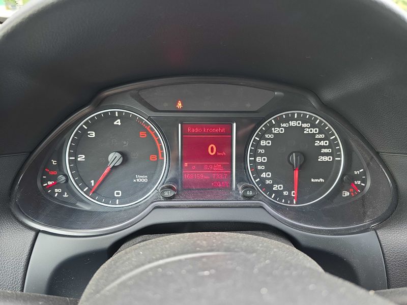 Audi Q5 2.0 TDI quattro — zdjęcie 12