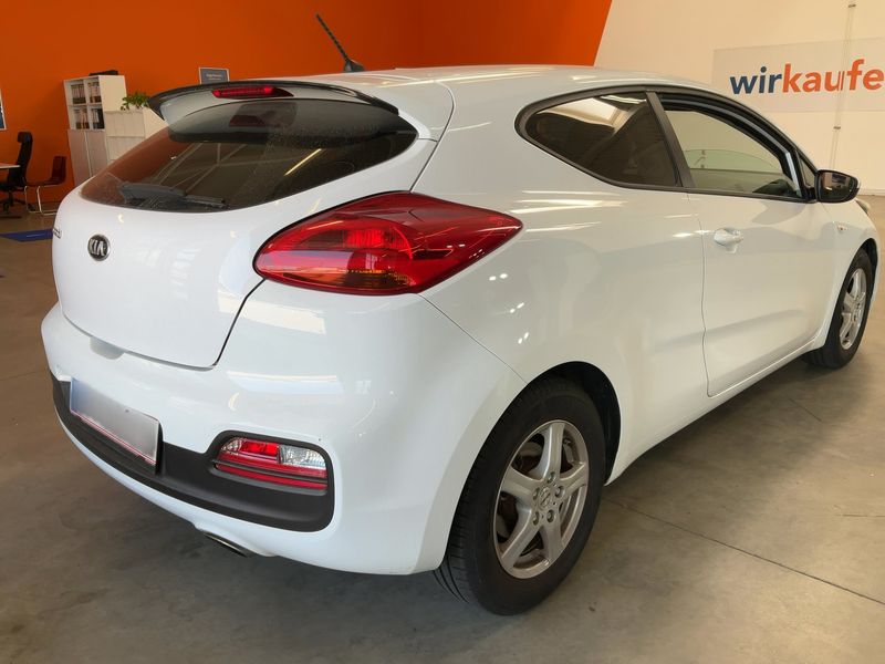 Kia pro_cee'd 1.4 Titan — zdjęcie 6