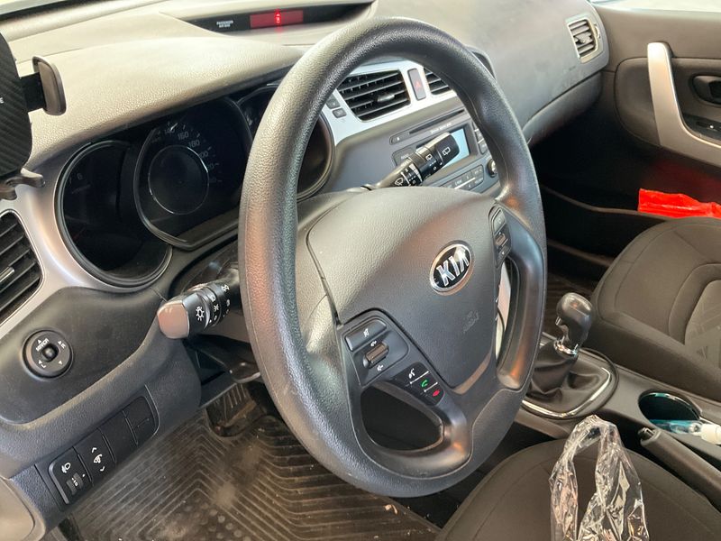 Kia pro_cee'd 1.4 Titan 2015 – снимка 31