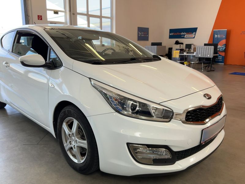 Kia pro_cee'd 1.4 Titan — zdjęcie 8