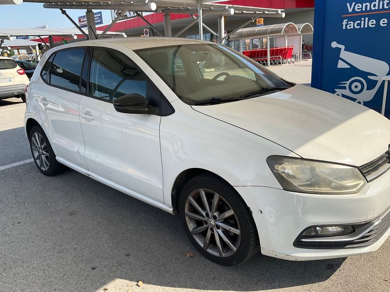 Volkswagen Polo 1.4 TDI Comfortline BlueMotion Tech 2015 – снимка 12