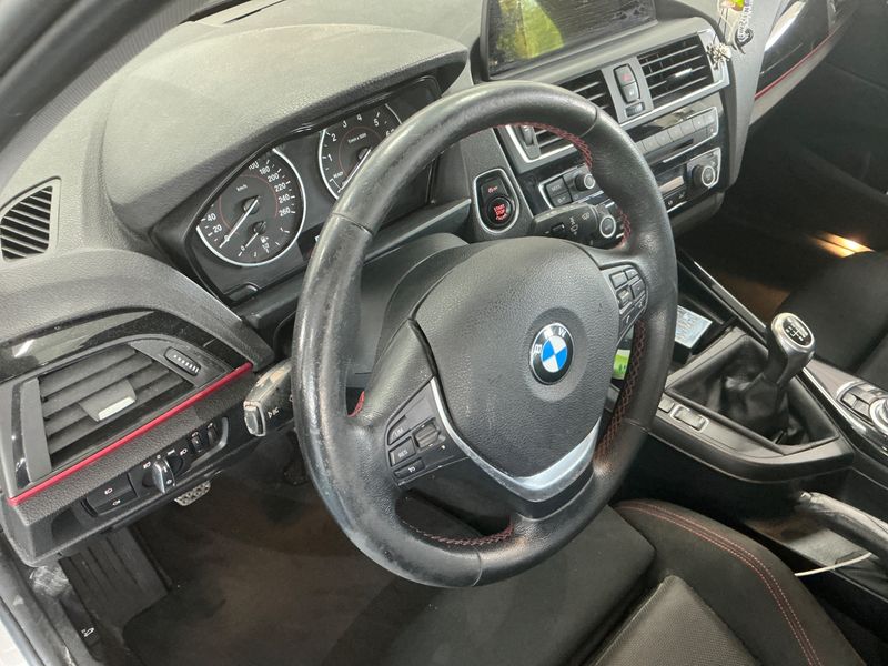 BMW 1er 116i Sport Line 2015 – снимка 24
