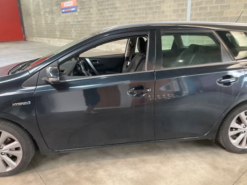 Toyota Auris Touring Sports 1.8 Hybrid Active — zdjęcie 4