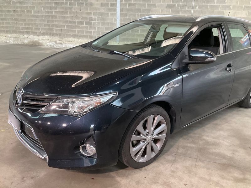 Toyota Auris Touring Sports 1.8 Hybrid Active — zdjęcie 2