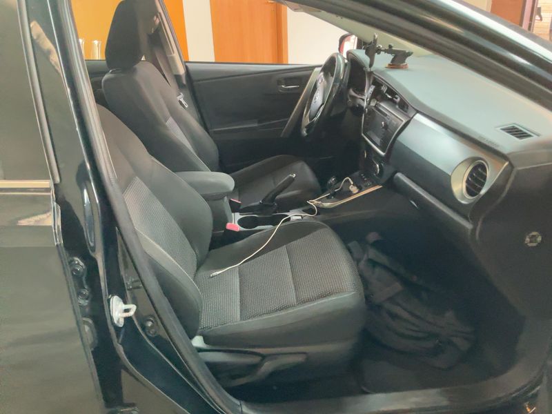 Toyota Auris Touring Sports 1.8 Hybrid Active — zdjęcie 11