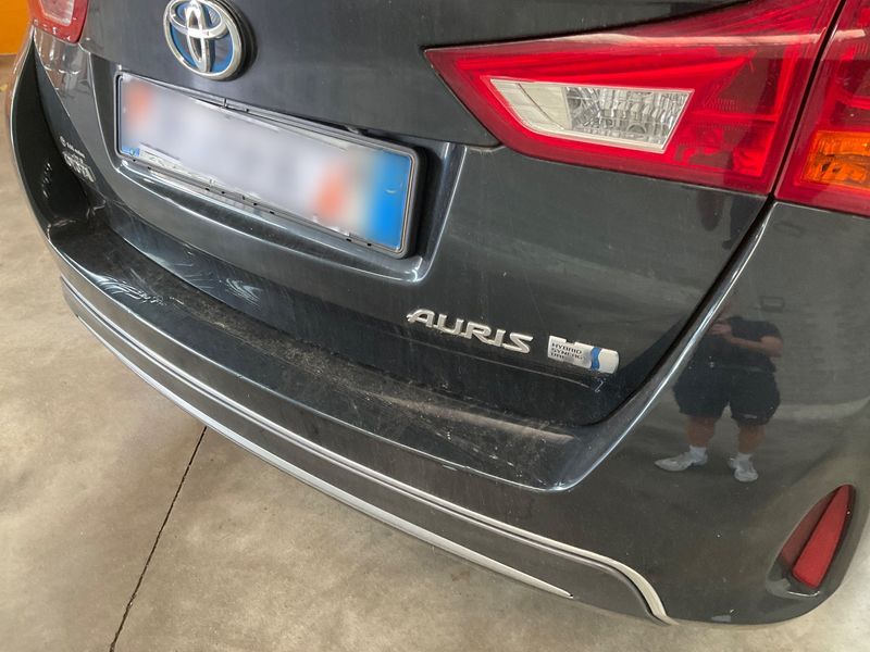 Toyota Auris Touring Sports 1.8 Hybrid Active 2014 – снимка 22
