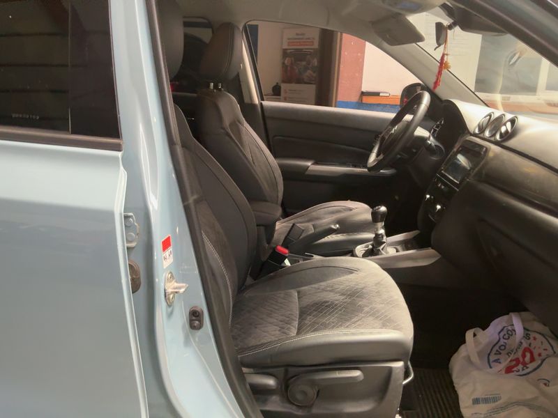 Suzuki Vitara 1.4 BoosterJet GLX — zdjęcie 11