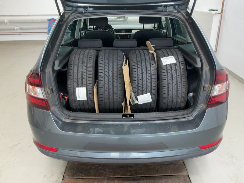 Skoda Rapid Spaceback 1.4 TDI Edition — zdjęcie 10