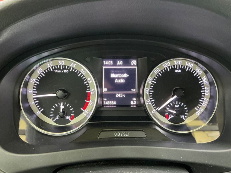 Skoda Rapid Spaceback 1.4 TDI Edition — zdjęcie 13