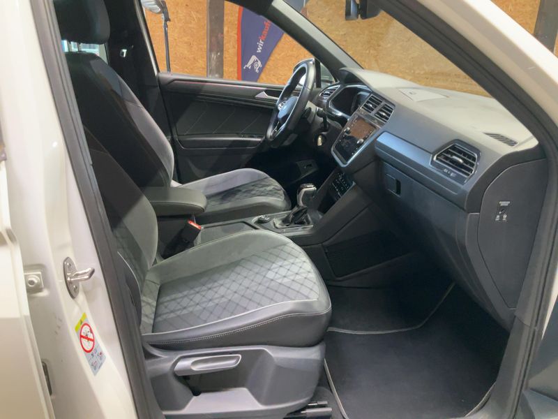 Volkswagen Tiguan Allspace 2.0 TSI R-Line 4Motion 2023 – снимка 17