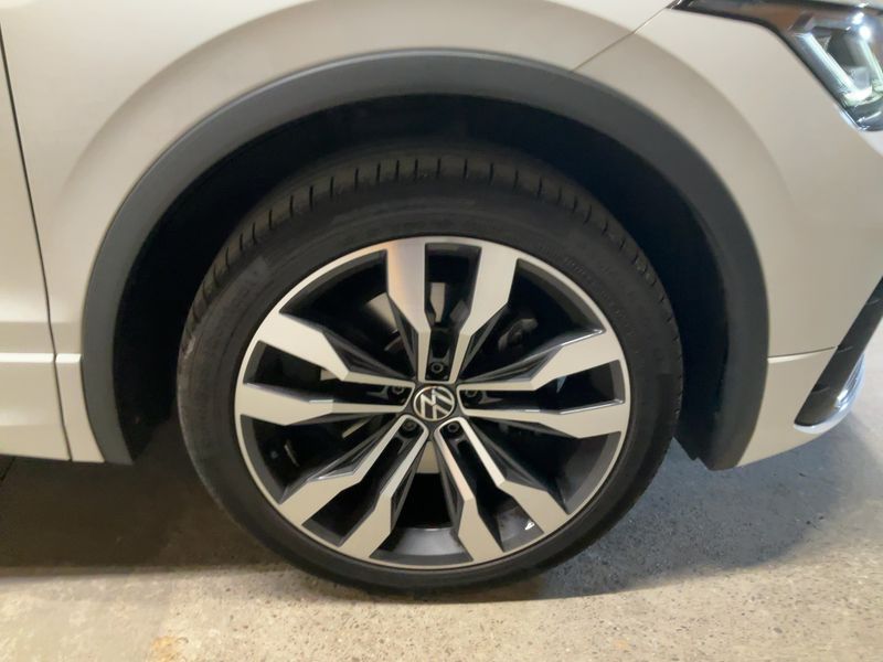 Volkswagen Tiguan Allspace 2.0 TSI R-Line 4Motion 2023 – снимка 11