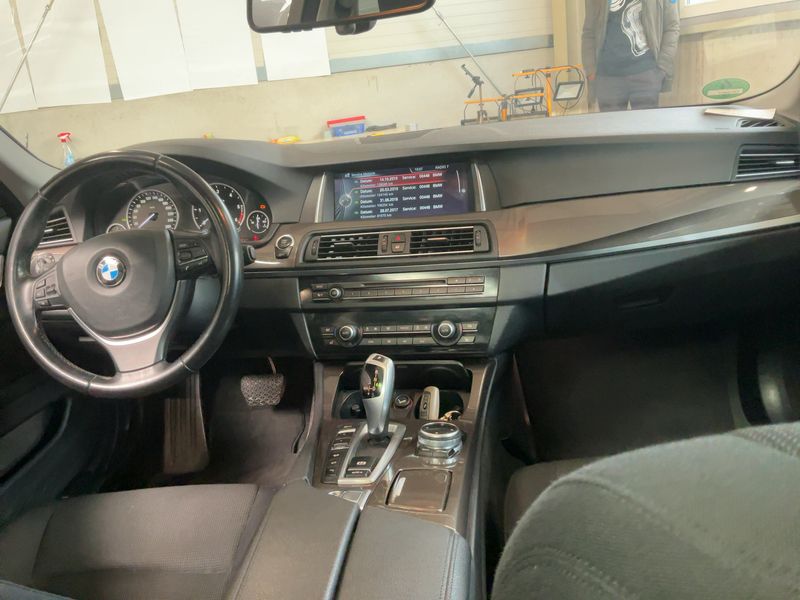 BMW 5er 520d xDrive 2014 – снимка 17