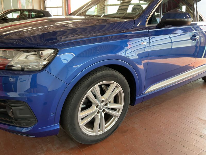 Audi Q7 3.0 V6 TDI quattro — zdjęcie 2