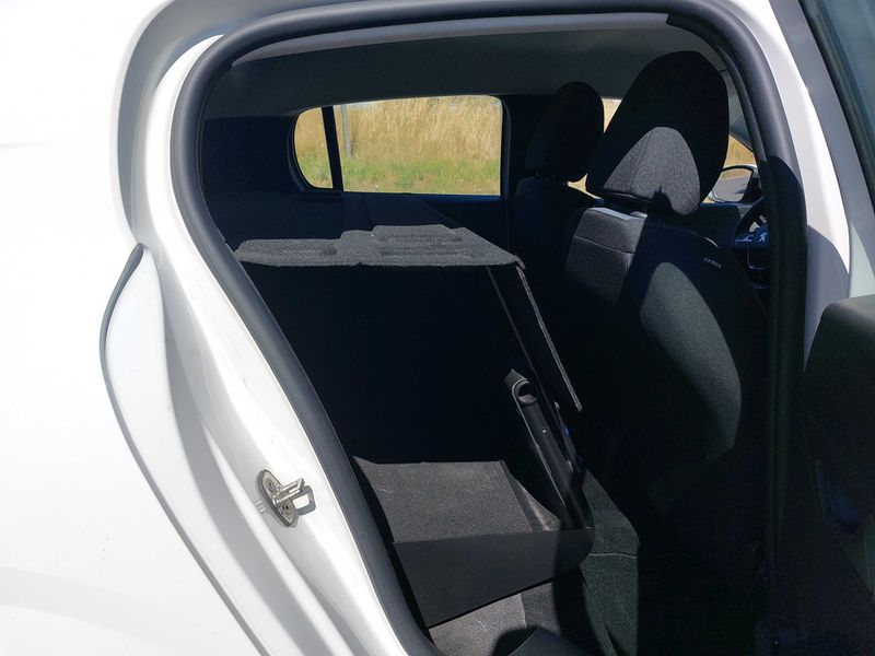 Peugeot 208 1.5 Blue-HDi Premium 2021 – снимка 14