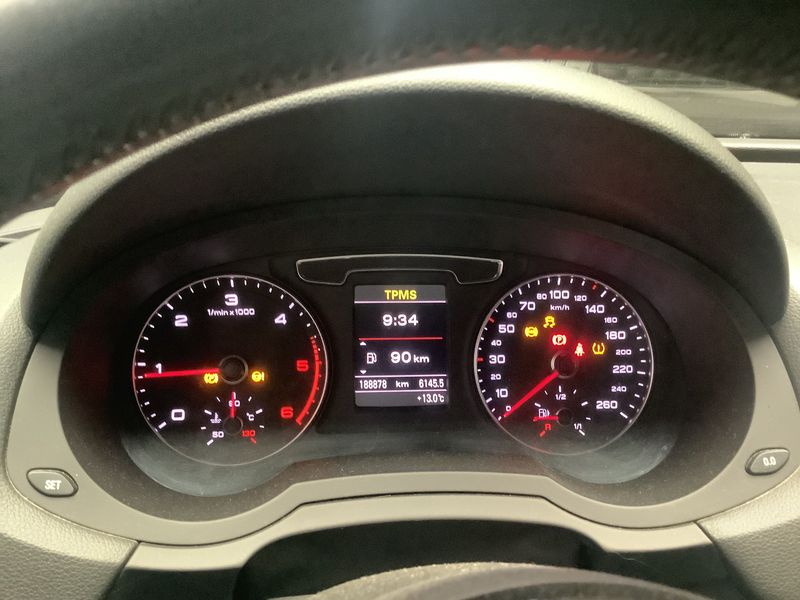 Audi Q3 2.0 TDI Sport — zdjęcie 13