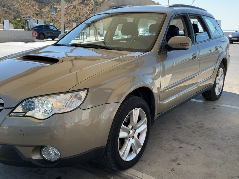 Subaru Legacy 2.0 Diesel Outback Limited — zdjęcie 2