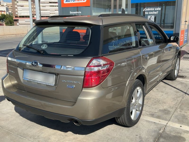 Subaru Legacy 2.0 Diesel Outback Limited — zdjęcie 6