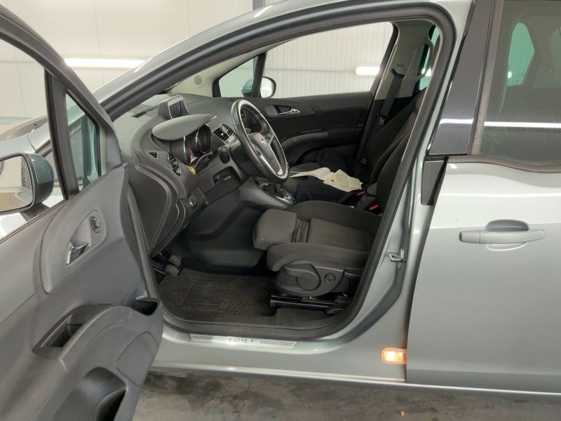 Opel Meriva 1.4 Turbo 150 Jahre Opel — zdjęcie 11