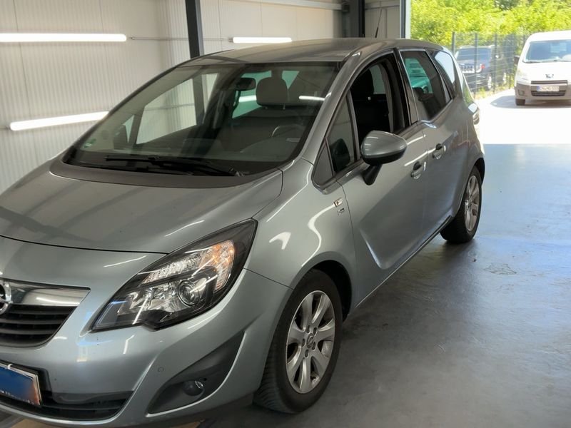 Opel Meriva 1.4 Turbo 150 Jahre Opel — zdjęcie 2